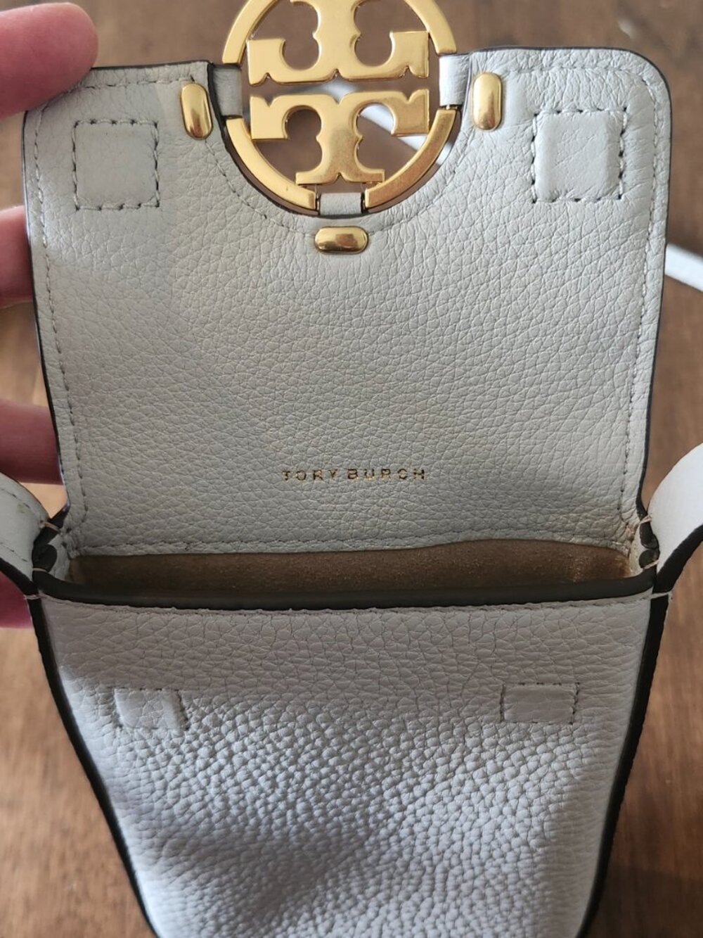 Tory Burch Phone Crossbody Bag – Light Gray Leather – Gold Logo – EUC - Picture 6 of 16